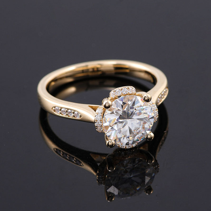 1–2 CT Round Moissanite Engagement Ring in Gold