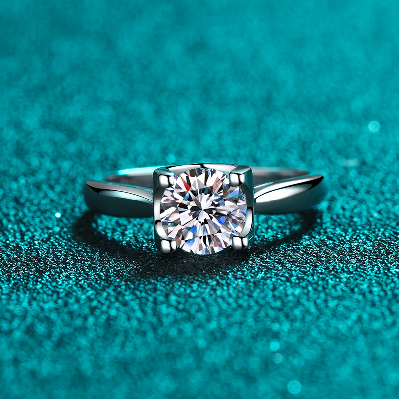 925 Sterling Silver Round Moissanite Solitaire Ring
