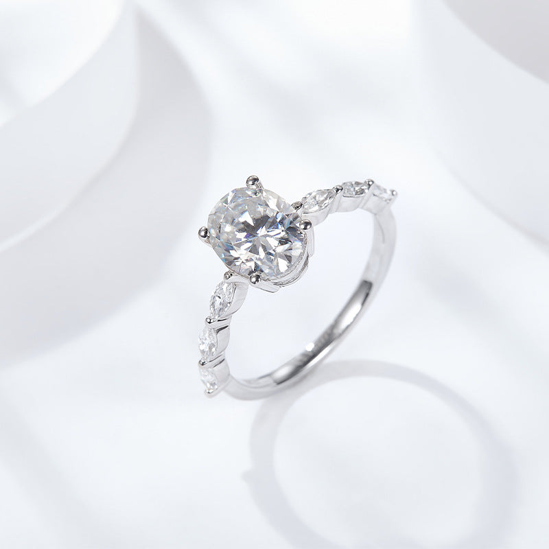 2CT Oval Moissanite Ring in S925 Sterling Silver