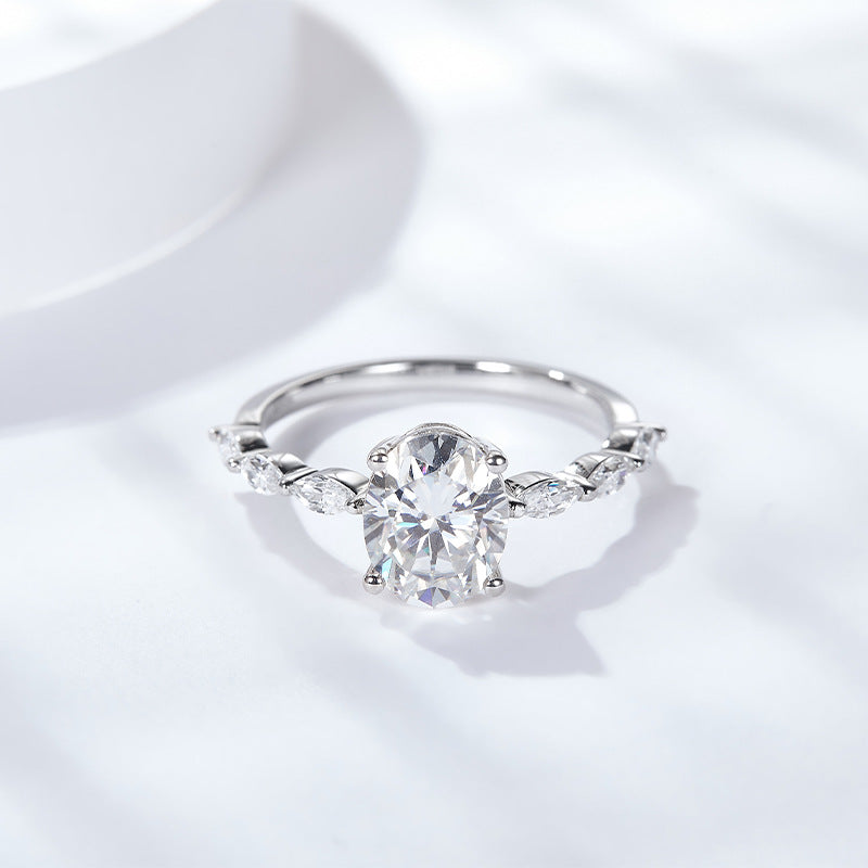2CT Oval Moissanite Ring in S925 Sterling Silver