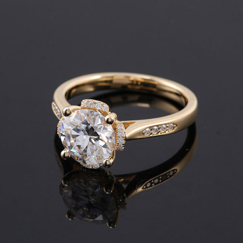 1–2 CT Round Moissanite Engagement Ring in Gold
