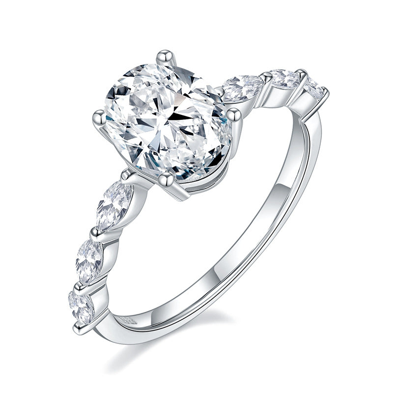 2CT Oval Moissanite Ring in S925 Sterling Silver