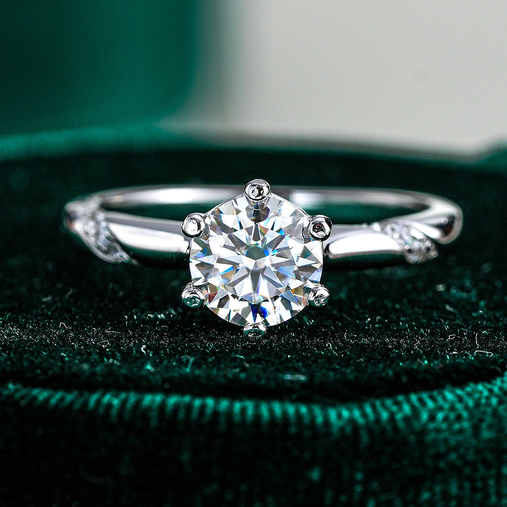 Round Moissanite Ring in 925 Sterling Silver